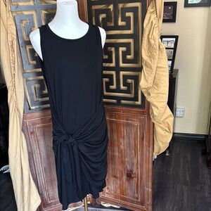 Basic Black Sleeveless Dress with draping